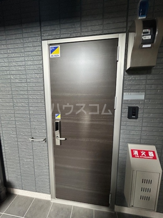 23/29 エントランス