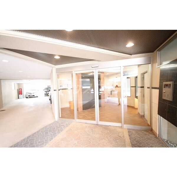 2/8 エントランス