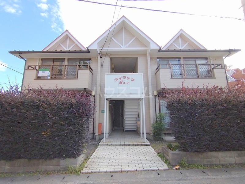 19/25 エントランス