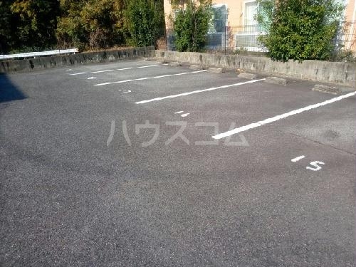 19/26 駐車場