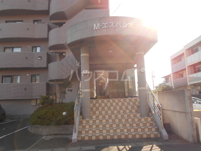 25/30 エントランス