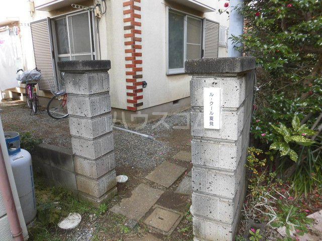 19/23 エントランス