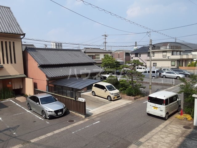 24/25 駐車場