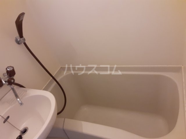 13/25 浴室