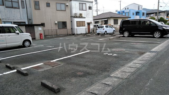 25/30 駐車場