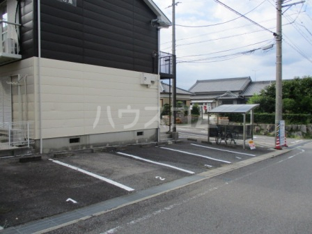 14/23 駐車場