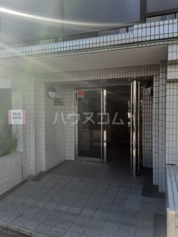 25/30 エントランス