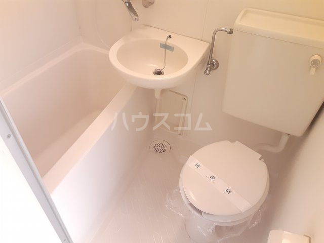 13/30 浴室