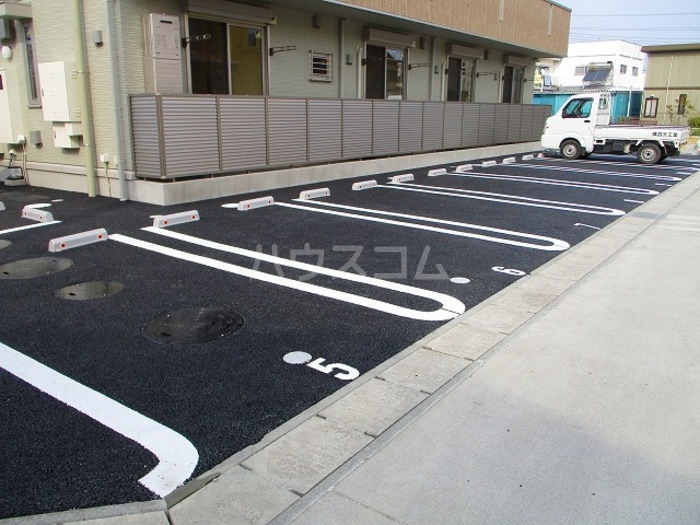 17/18 駐車場