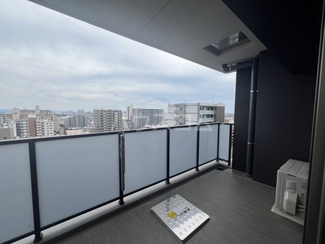 19/30 バルコニー