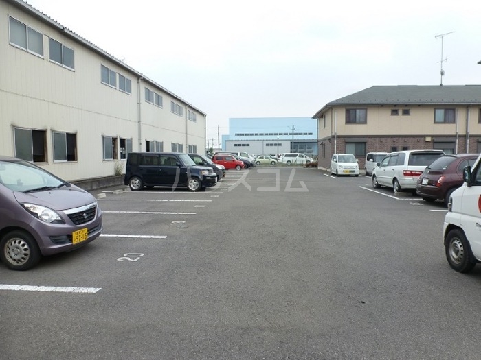 18/23 駐車場