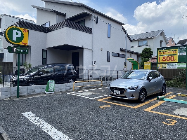 20/29 駐車場