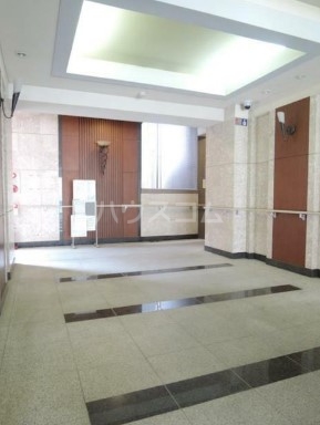 26/30 エントランス