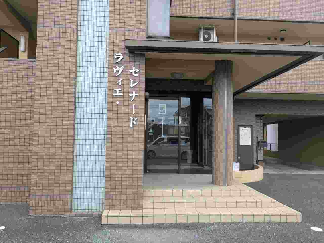 4/5 エントランス