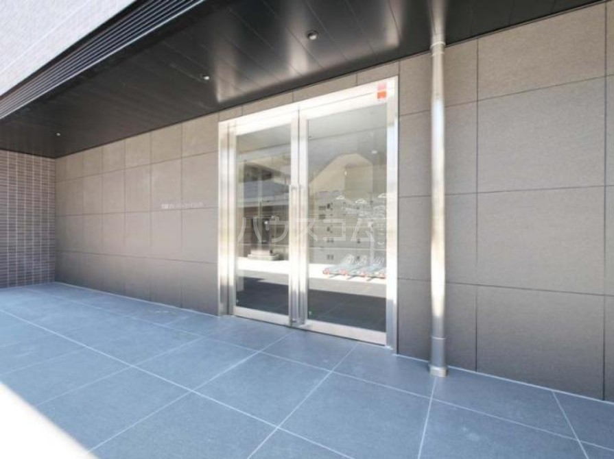 17/18 エントランス