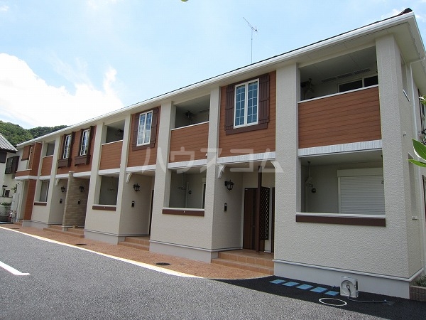 14/18 エントランス