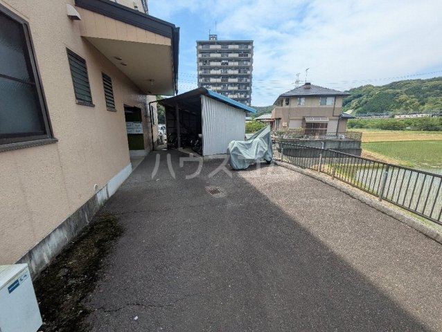 26/27 駐車場