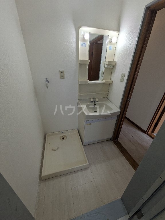 17/27 洗面