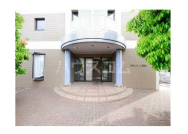 16/18 エントランス