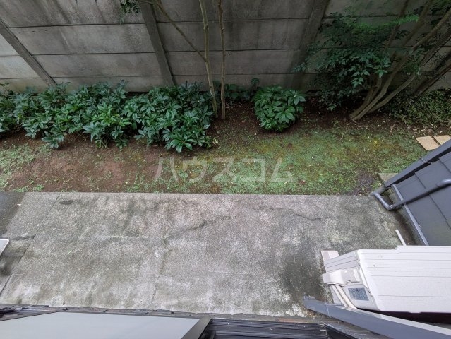 13/22 バルコニー