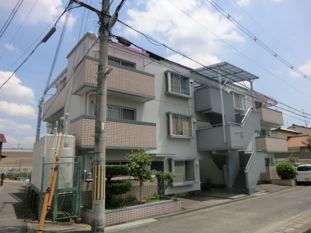 26/30 エントランス