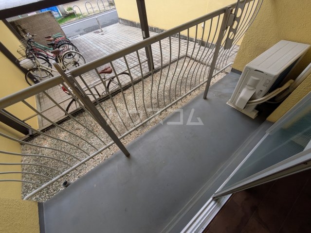 19/30 バルコニー