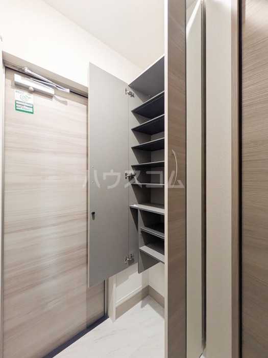 2/3 エントランス