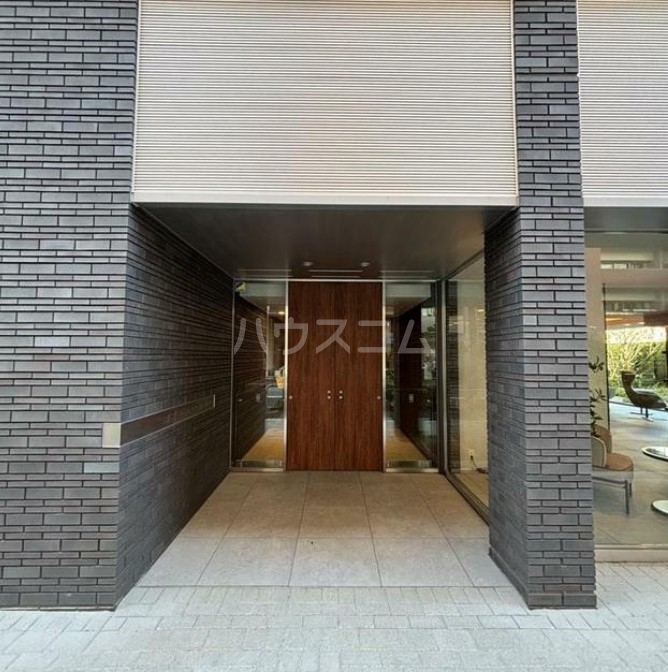 19/28 エントランス