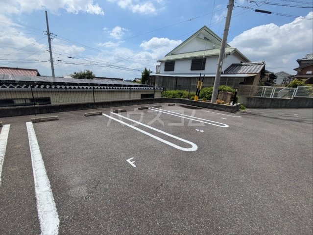 26/30 駐車場