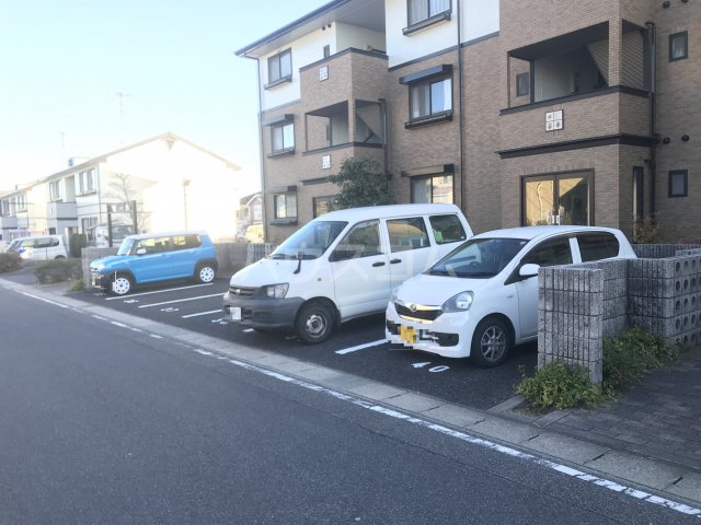 25/30 駐車場