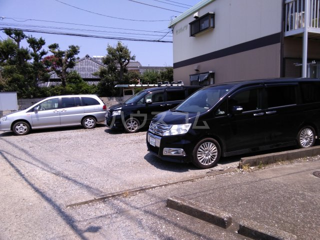 23/30 駐車場