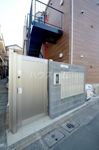 15/21 エントランス