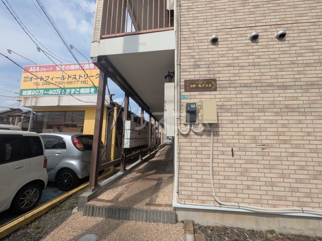 20/26 エントランス