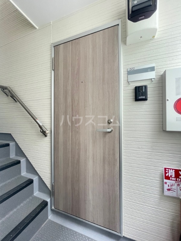16/20 エントランス