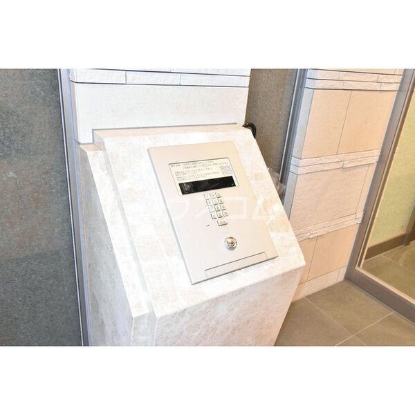 15/26 エントランス