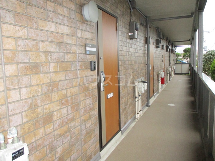 14/19 エントランス