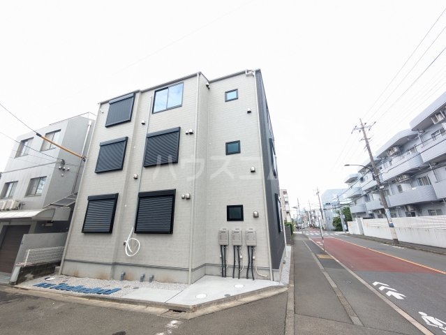22/30 エントランス