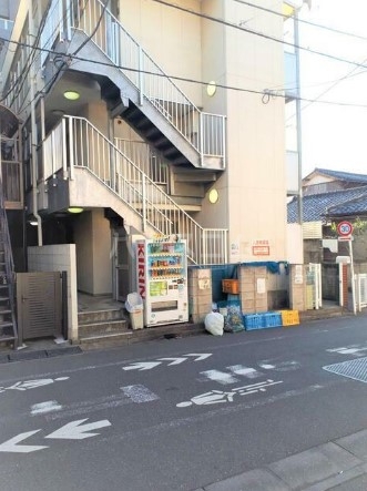 2/3 エントランス