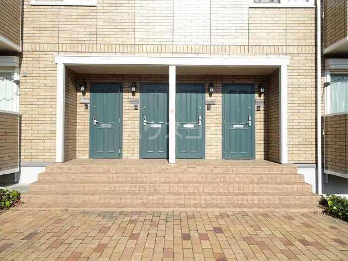 2/4 エントランス