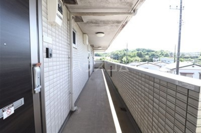 2/4 エントランス