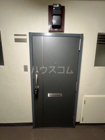 24/30 エントランス