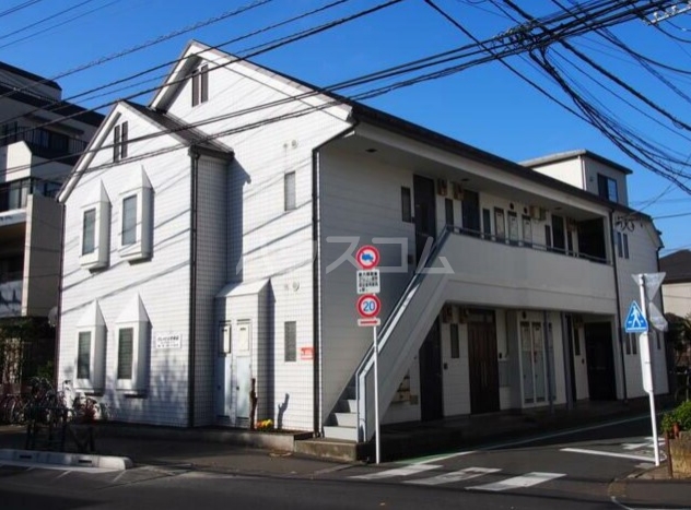 17/27 エントランス