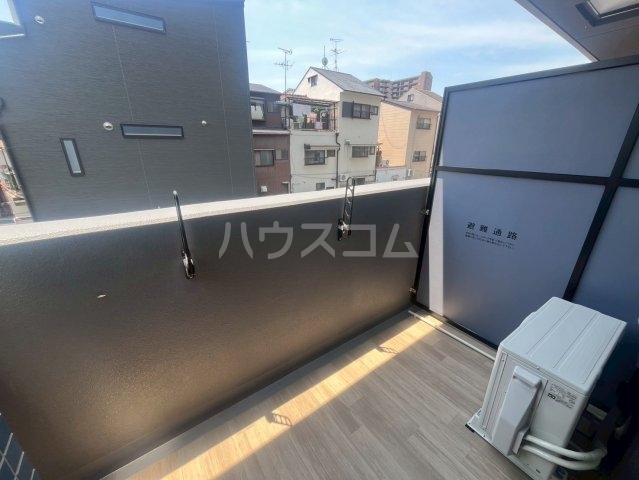 25/30 バルコニー