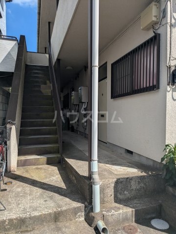 2/3 エントランス