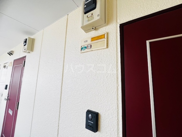 13/17 エントランス