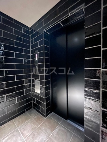 21/29 エントランス