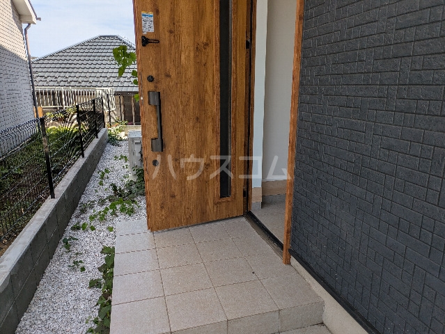 26/30 エントランス