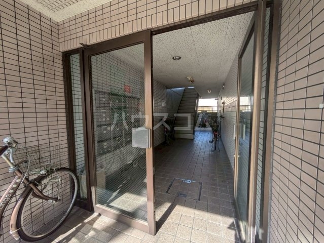 29/30 エントランス