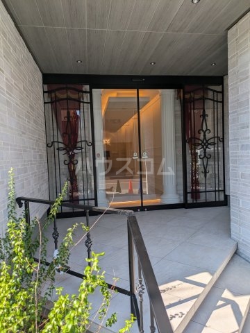 20/29 エントランス