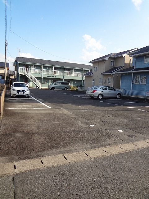 16/25 駐車場